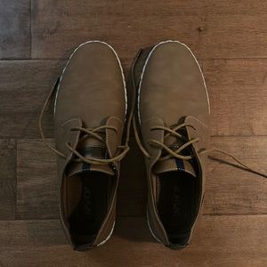 Size 13 brown shoes. Barley worn.